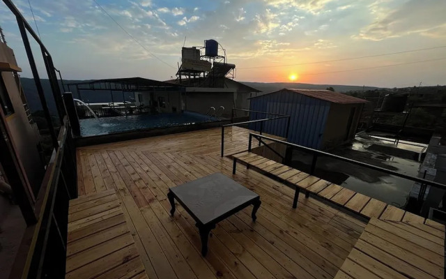 Savitri Bungalow
