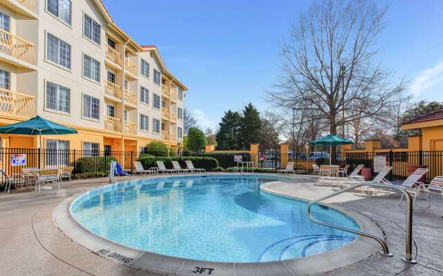 La Quinta Inn & Suites by Wyndham Raleigh Durham Intl AP