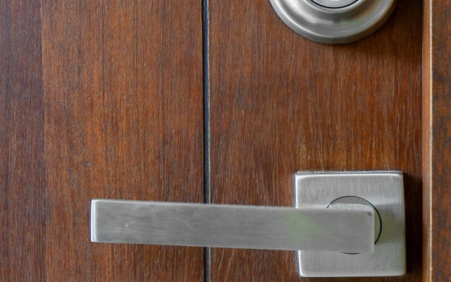 Studio wterrace, hammock, and pool access