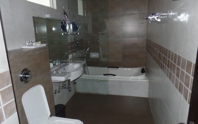 The Lindsay Cheu Den