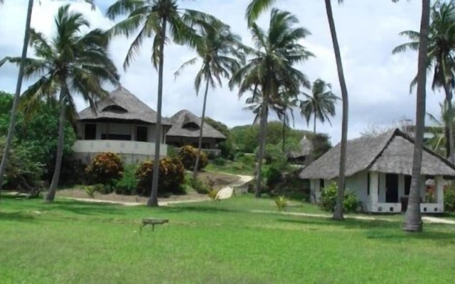 HillPark Hotel - Tiwi Beach