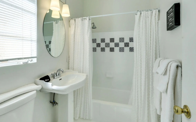 The Three Fifty Hotel, A Kirkwood Collection Hotel