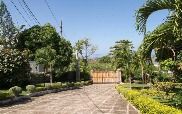 Hatfield South Villa