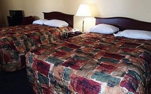 Rodeway Inn & Suites Plymouth