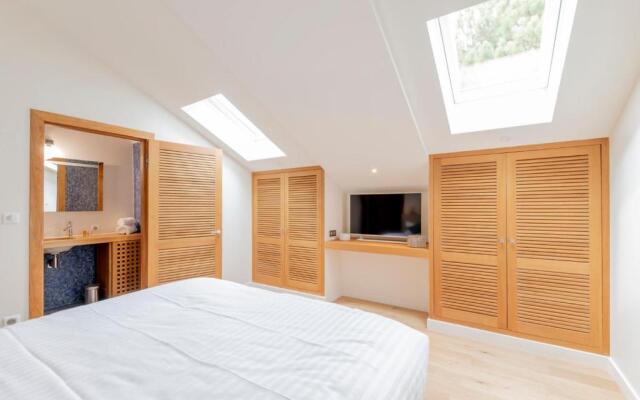 LES SUITES DU PORT by Le Saint Ferdinand
