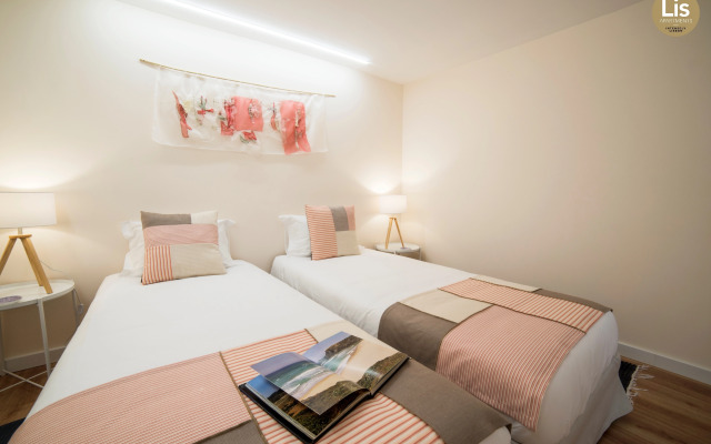 Lis Apartments