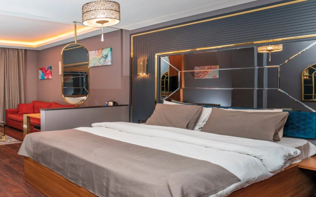 216 Eagle Palace Suite