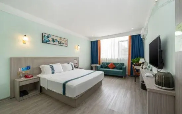 Liuzhou Baodu Hotel (Xijiang Road Century High School)