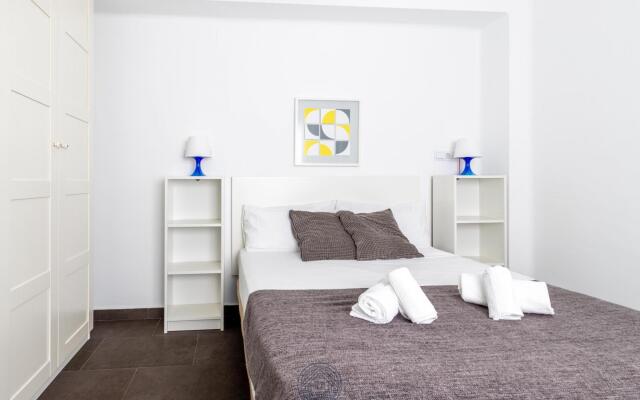 CERVANTES Apartment 28 2BR 1BT