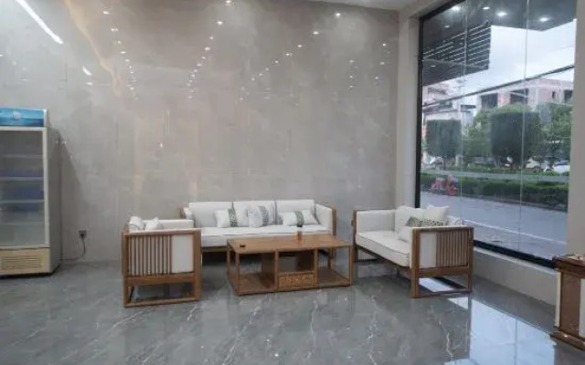 GreenTree Inn Hotel (Lingshan Liufeng Road Branch)