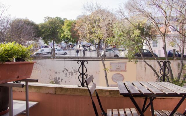 ALFAMA 3B - Balby's Bed&Breakfast