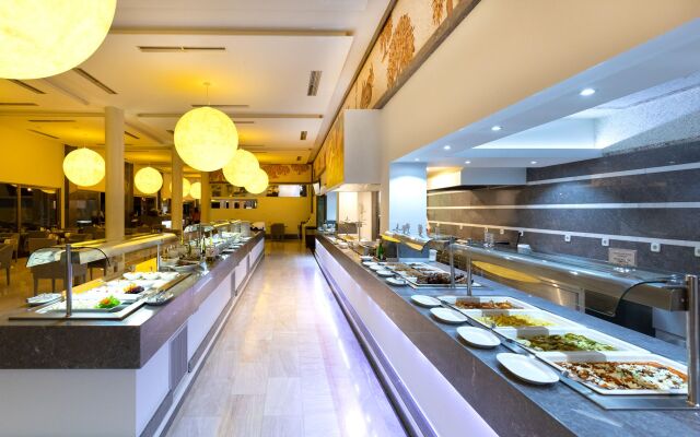 Royal Marmin Bay Boutique & Art Hotel - Adults Only