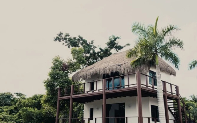 Royal Palm Bacalar Cabañas & Lagoon Club