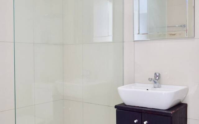 2 Bedroom Apartment With Waterfront Views