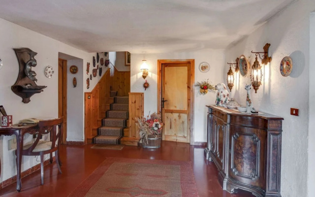 Cozy Detached House, Wide Garden, Wifi