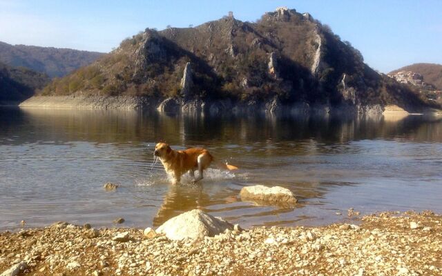 Stone House Lake View