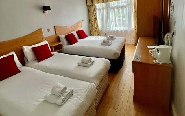 Whites Hotel