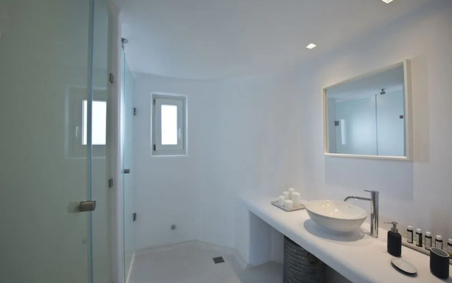 Villa Zircon