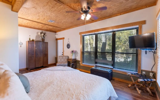 Mystic Hill Suites