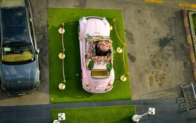 منتصف البيعة