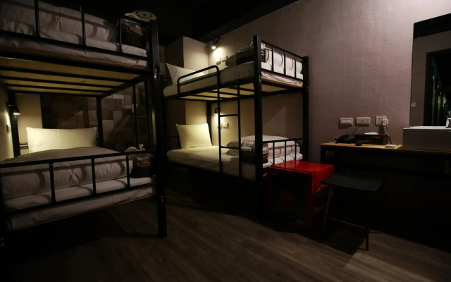 Nys Loft Hotel - Hostel