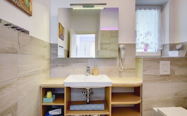 Villa in Novigrad With Pool Near Beach