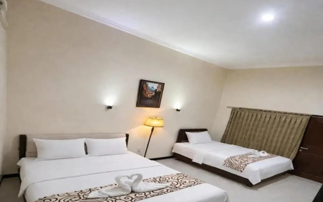 Hotel Prima Asri 153 – Guest Rooms – Batu