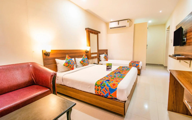 Fabhotel Thejas Paaradise