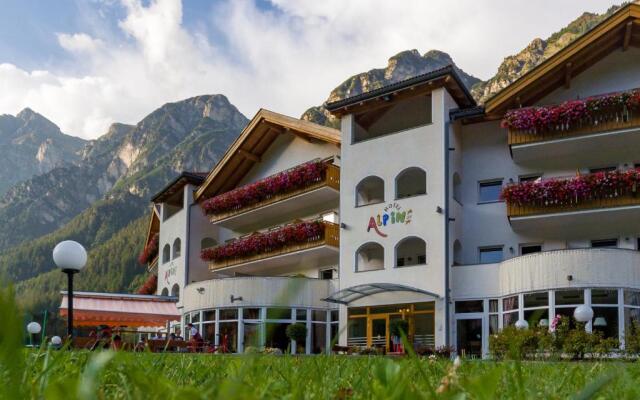 Hotel Alpin