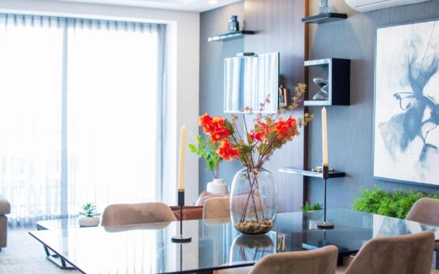 Real View Towers E208 by Casago