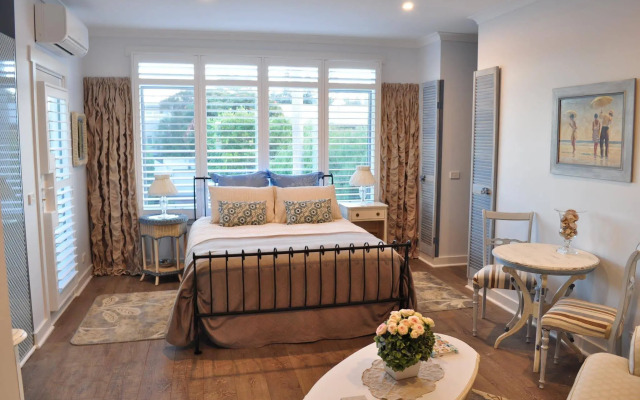 Sailaway Beach House
