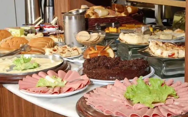 Everson Palace Hotel