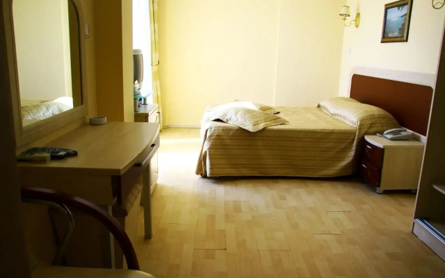 Isik Otel