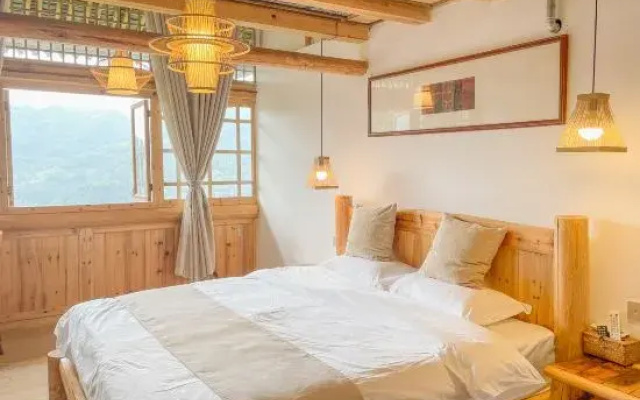 Xijiang Qianhu Miaozhai Huahudi Yuan Hostel