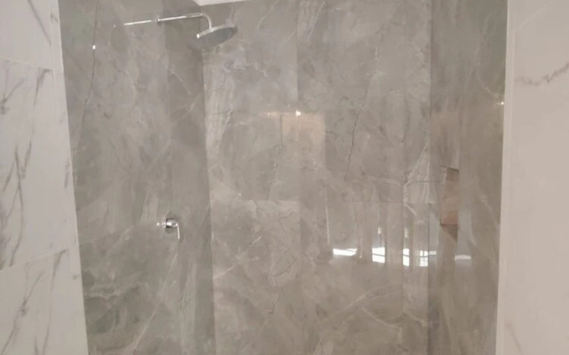 Beautiful 3bed 2bath new Home With Pool in Town