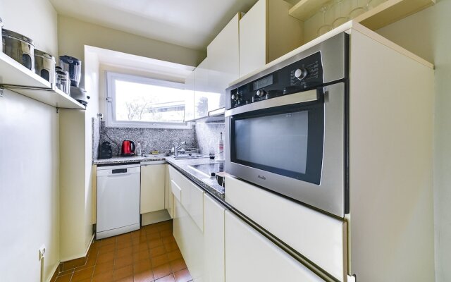 Apartment in Cannes for four & Business