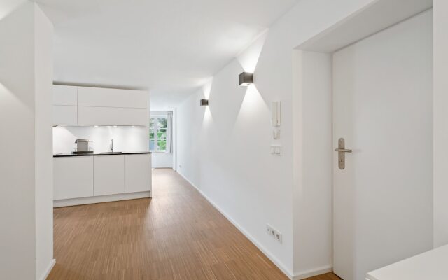 Modern Apt Old Town w Panoramic View ID4
