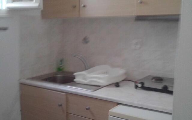 Kikis Refurbished Apartment a Veranda Dream