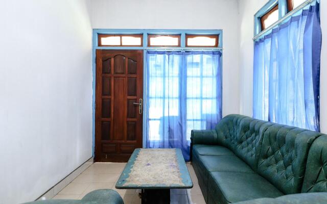 Homestay Mbah Parni By Zuzu