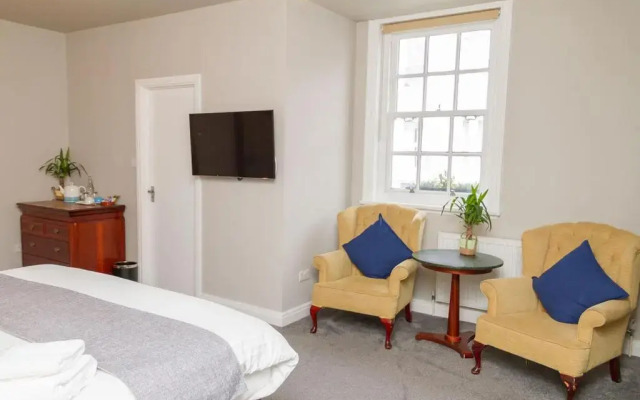 The Captain Cook Hotel