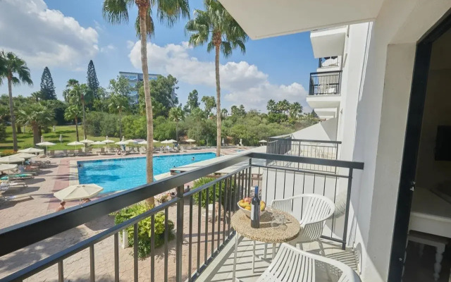 Tsokkos Gardens Hotel & Hotel Apartments