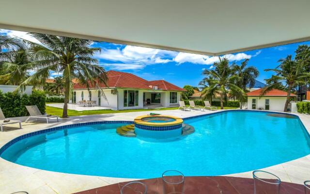 Amazing 6 Bedroom Pool Villa ED60