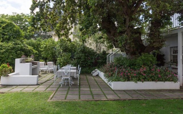 Sandown Lodge