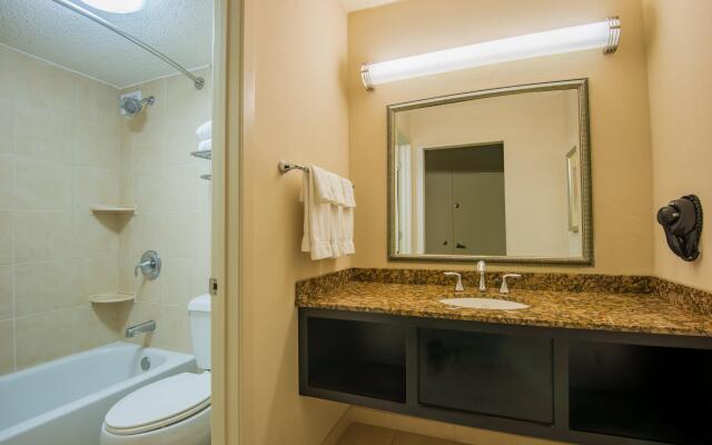 Holiday Inn New Orleans West Bank Tower by IHG