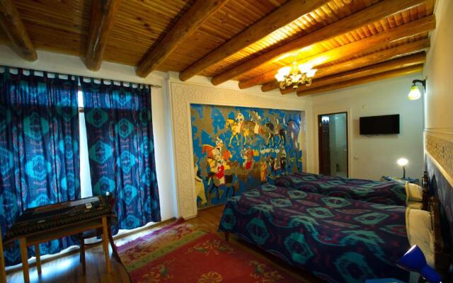 Bibi-Khanym Hotel