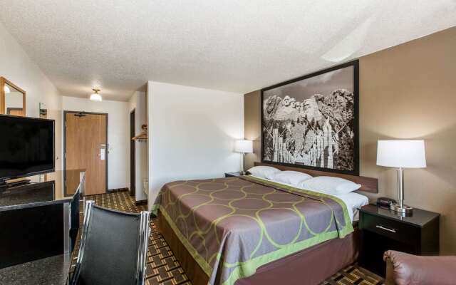 Super 8 by Wyndham Wayne