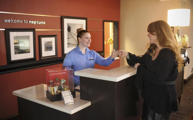 Hampton Inn Neptune/Wall