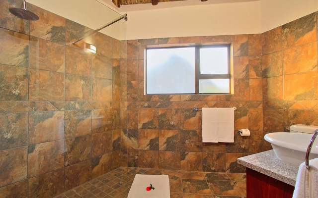 Royale Marlothi Safari Lodge