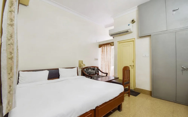Dutta Guest House by OYO Rooms