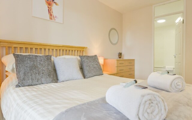 12 Valley Lodge